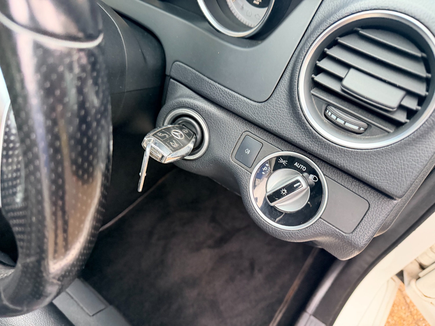 Used Mercedes-Benz C Class 2012 for sale - 77546157: Photo 27