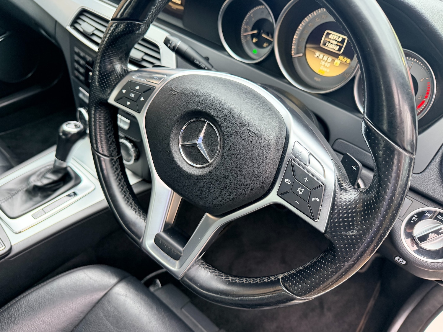 Used Mercedes-Benz C Class 2012 for sale - 77546157: Photo 28