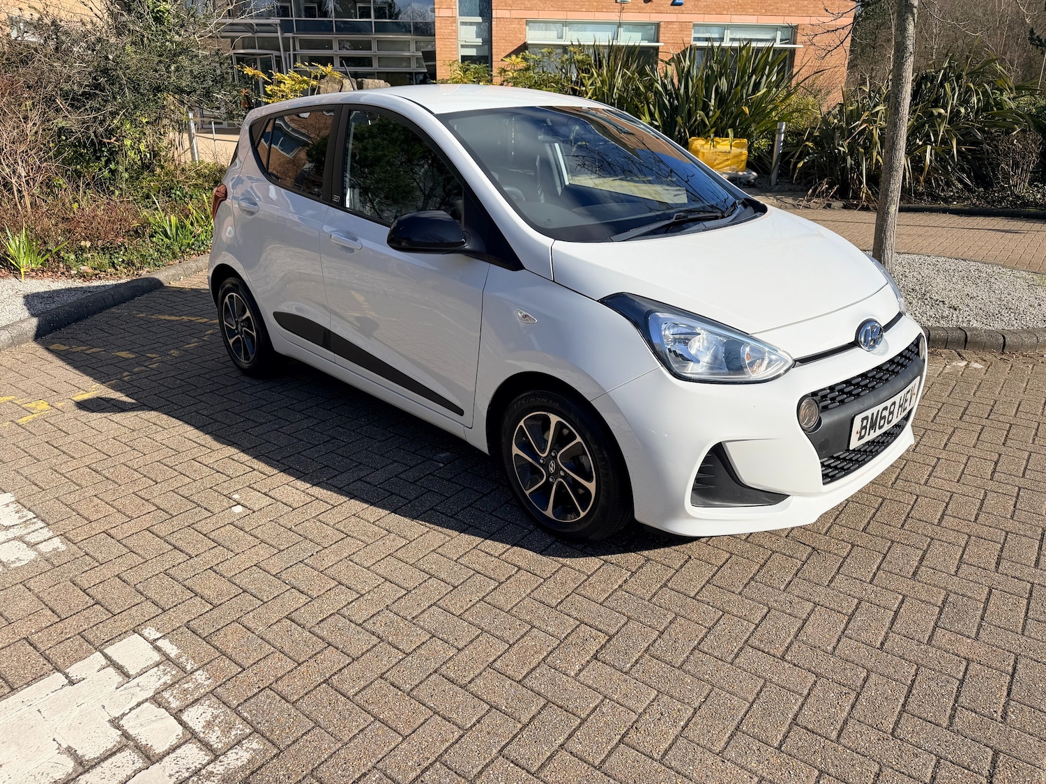 Used Hyundai i10 2019 for sale - 77654083: Photo 2