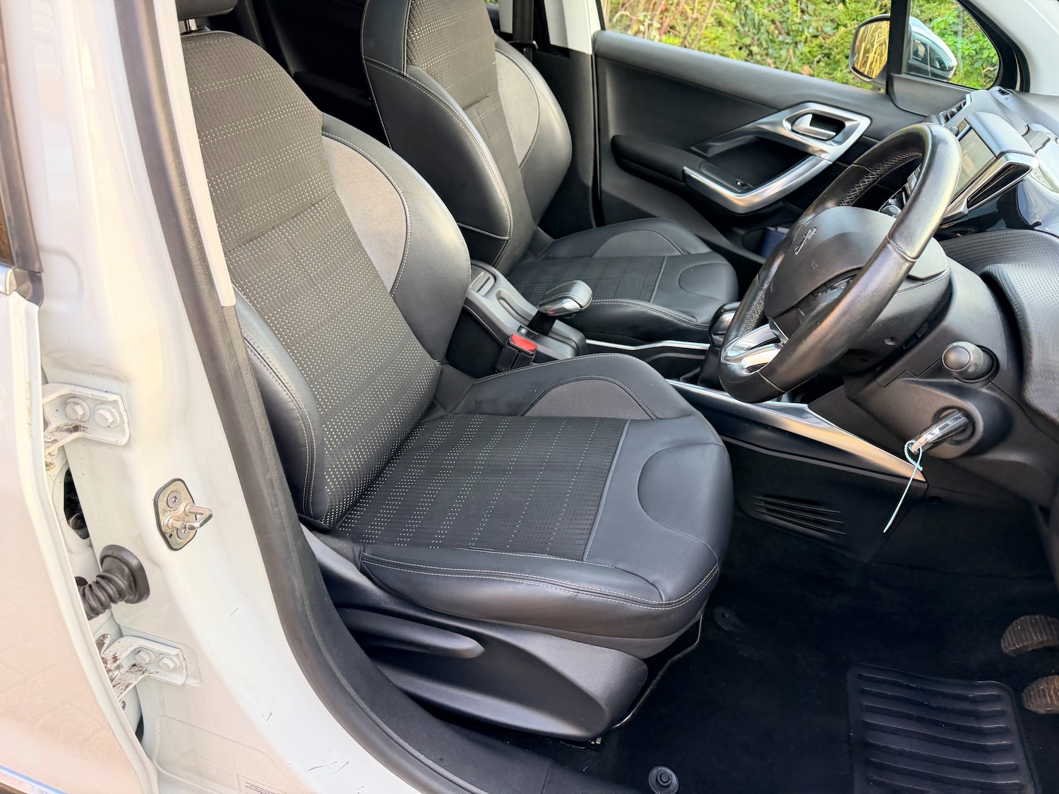 Used Peugeot 2008 2014 for sale - 77269411: Photo 15