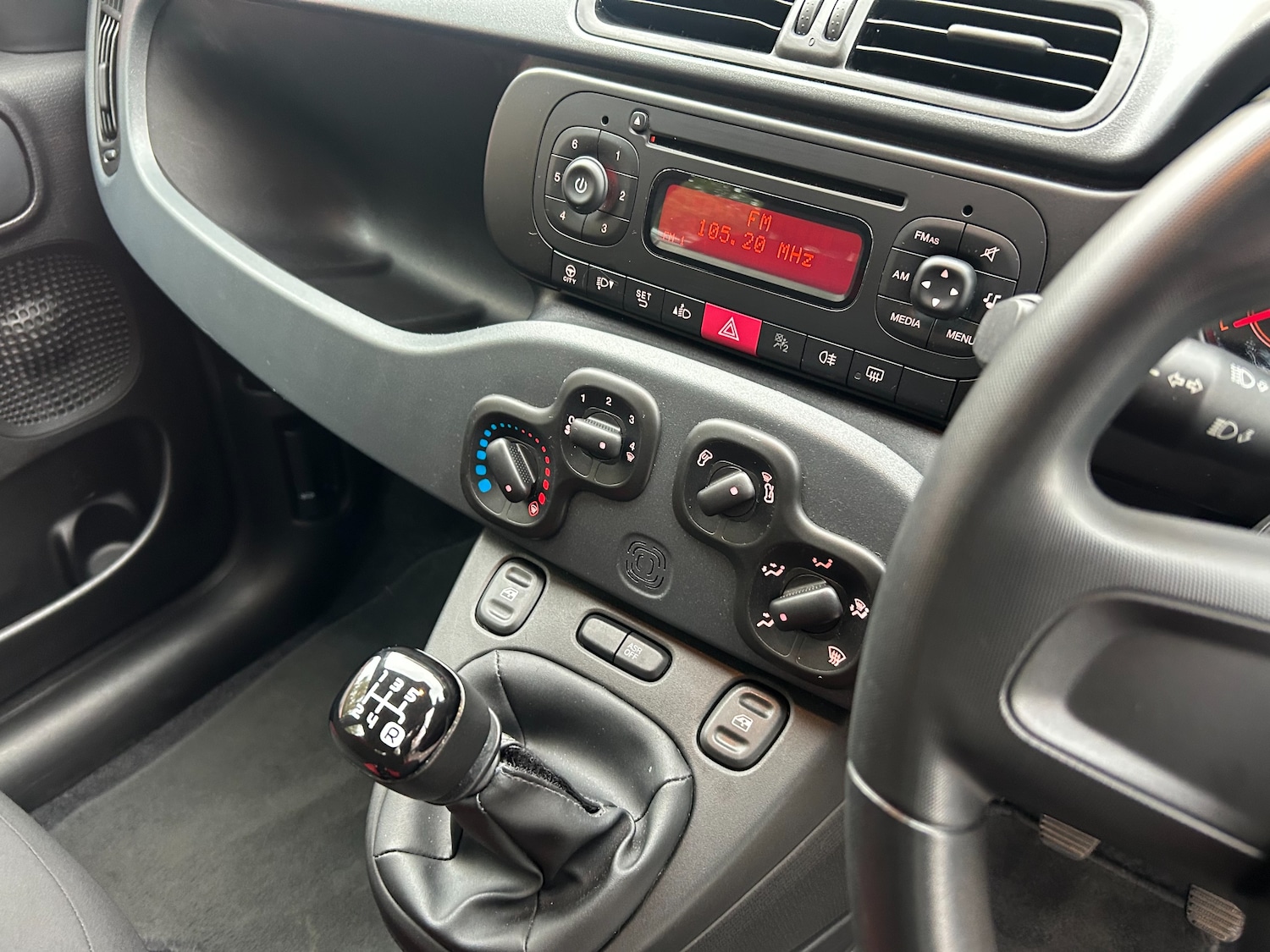 Used Fiat Panda 2016 for sale - 77124279: Photo 28