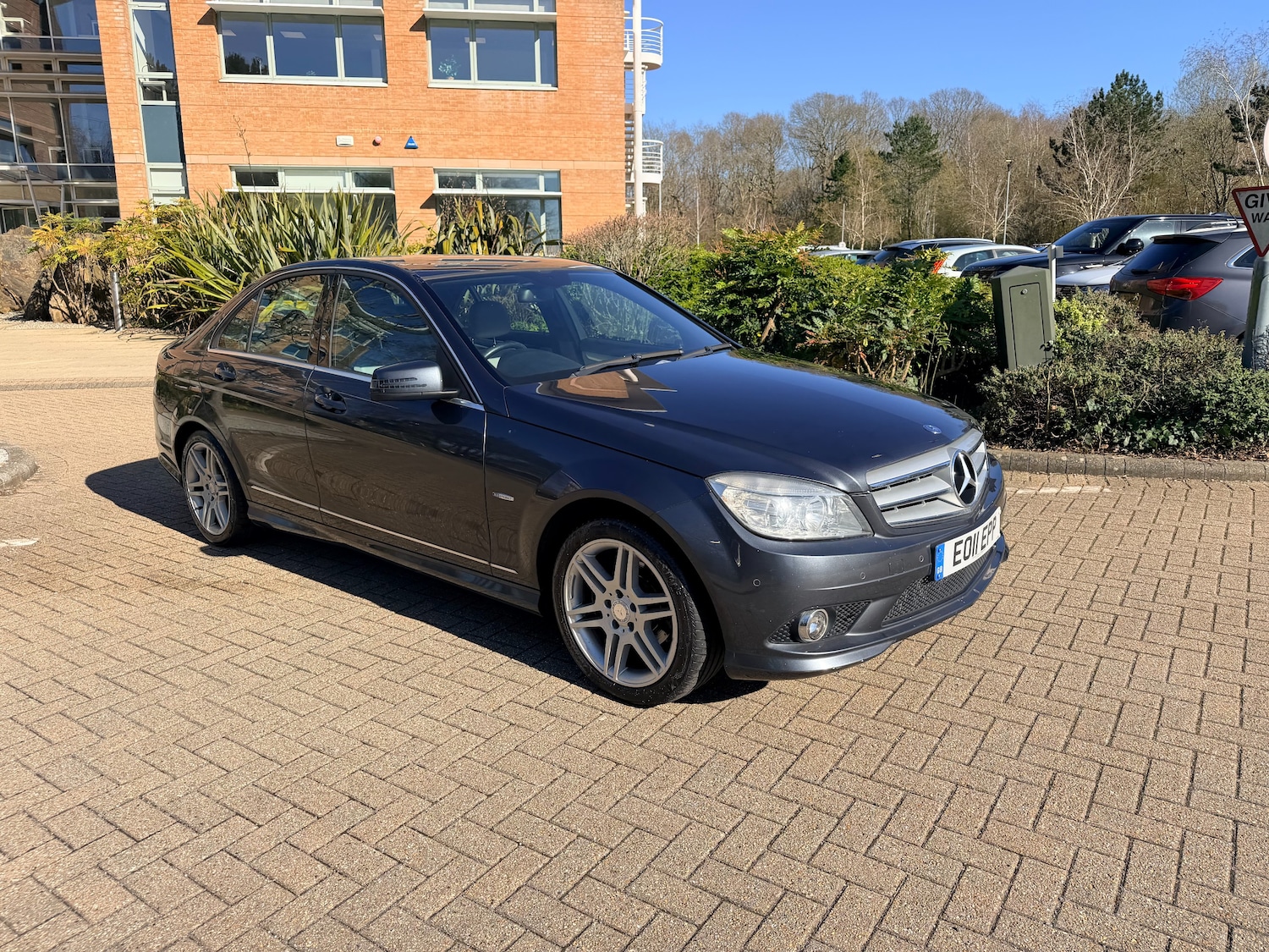 Used Mercedes-Benz C Class 2011 for sale - 77935448: Photo 3