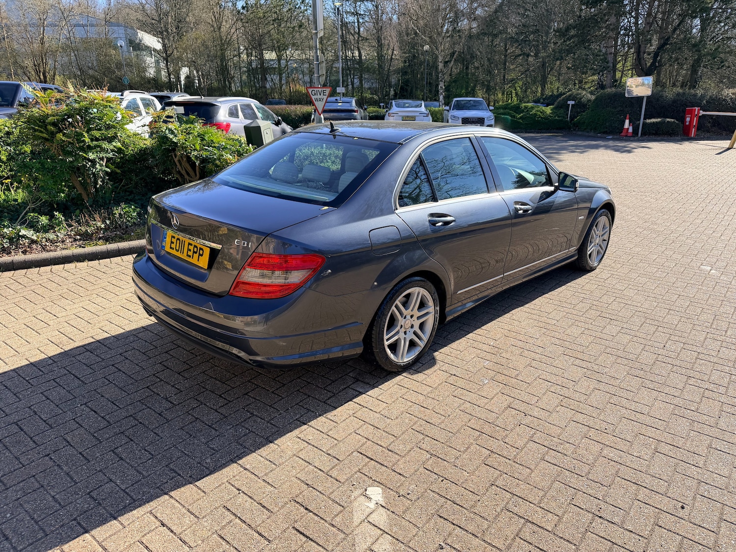 Used Mercedes-Benz C Class 2011 for sale - 77935448: Photo 5