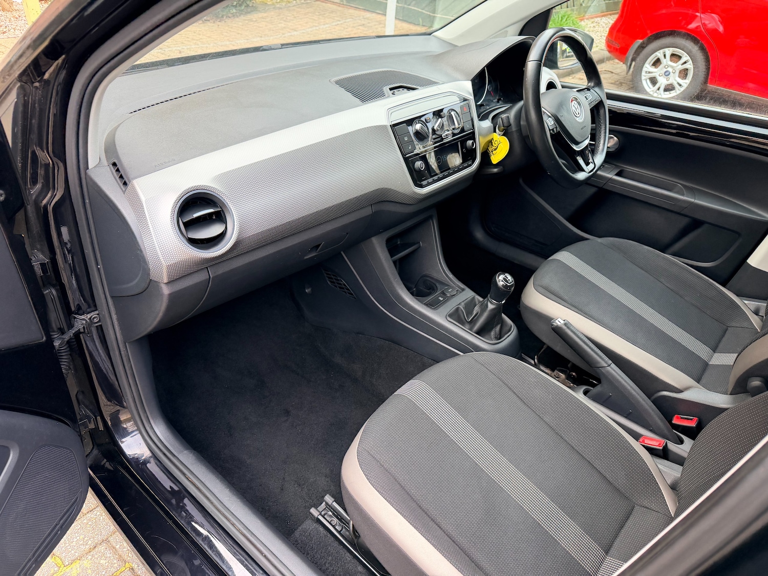 Used Volkswagen up! 2017 for sale - 77124327: Photo 17