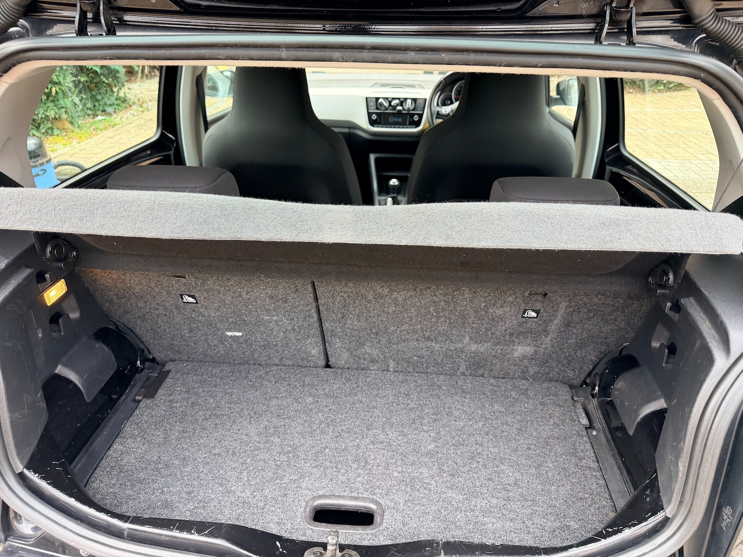 Used Volkswagen up! 2017 for sale - 77124327: Photo 23