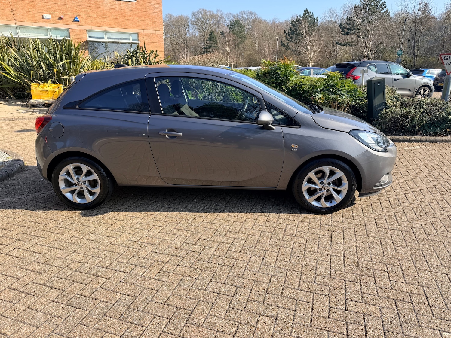 Used Vauxhall Corsa 2016 for sale - 77747380: Photo 3