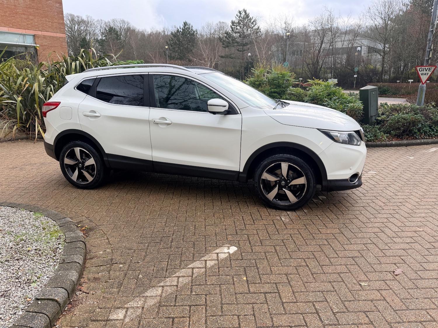 Used Nissan Qashqai 2016 for sale - 77124323: Photo 6