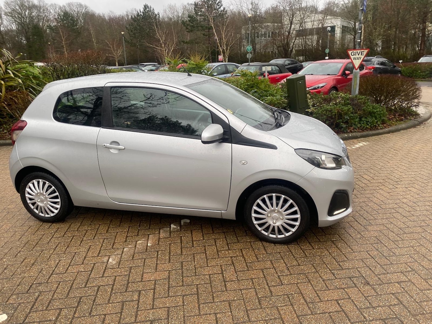 Used Peugeot 108 2015 for sale - 77276749: Photo 11