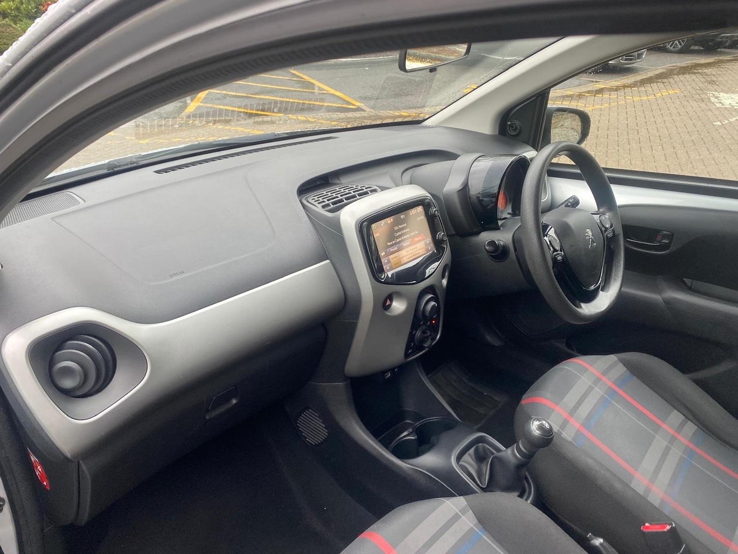 Used Peugeot 108 2015 for sale - 77276749: Photo 14