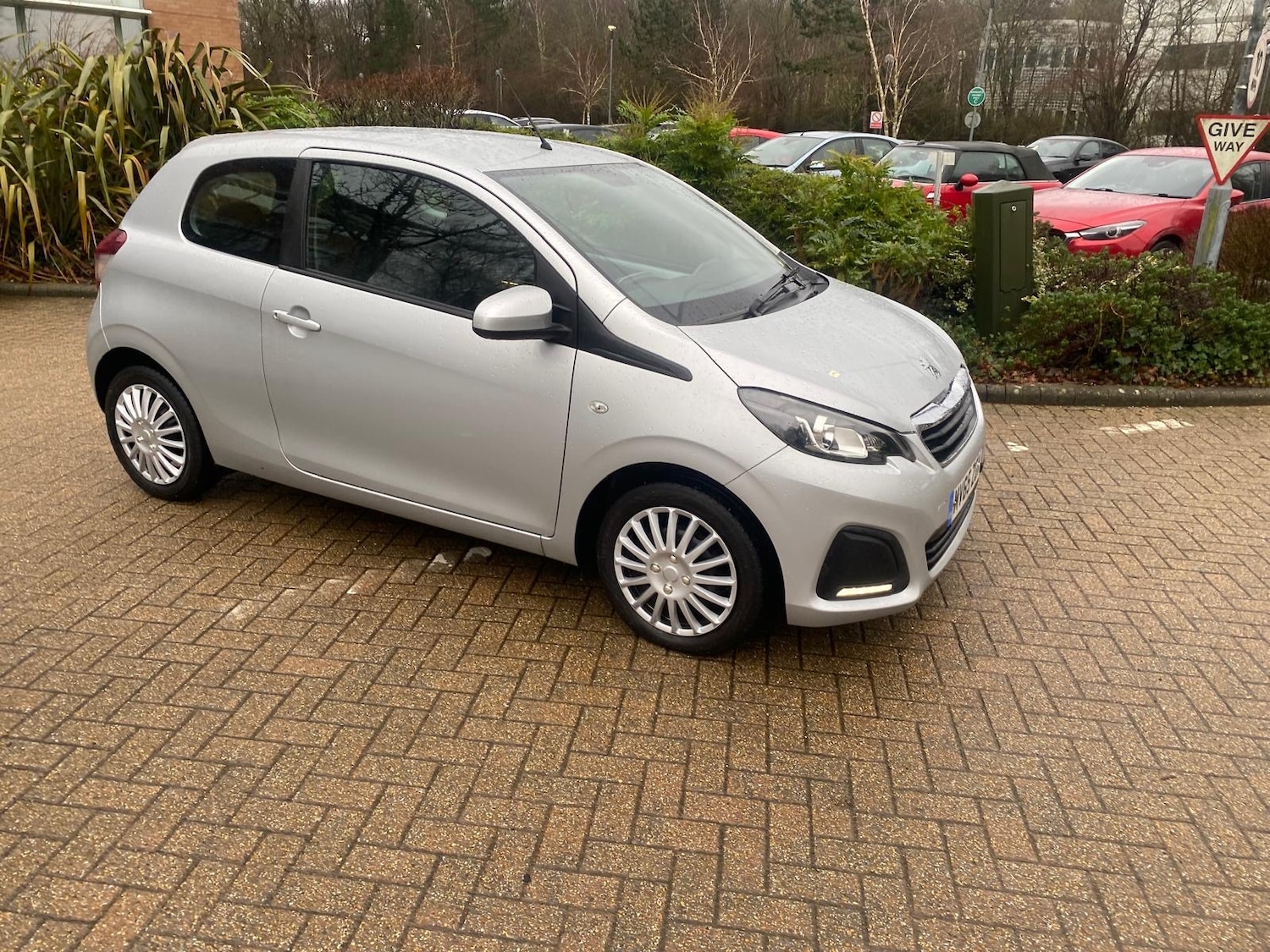 Used Peugeot 108 2015 for sale - 77276749: Photo 2