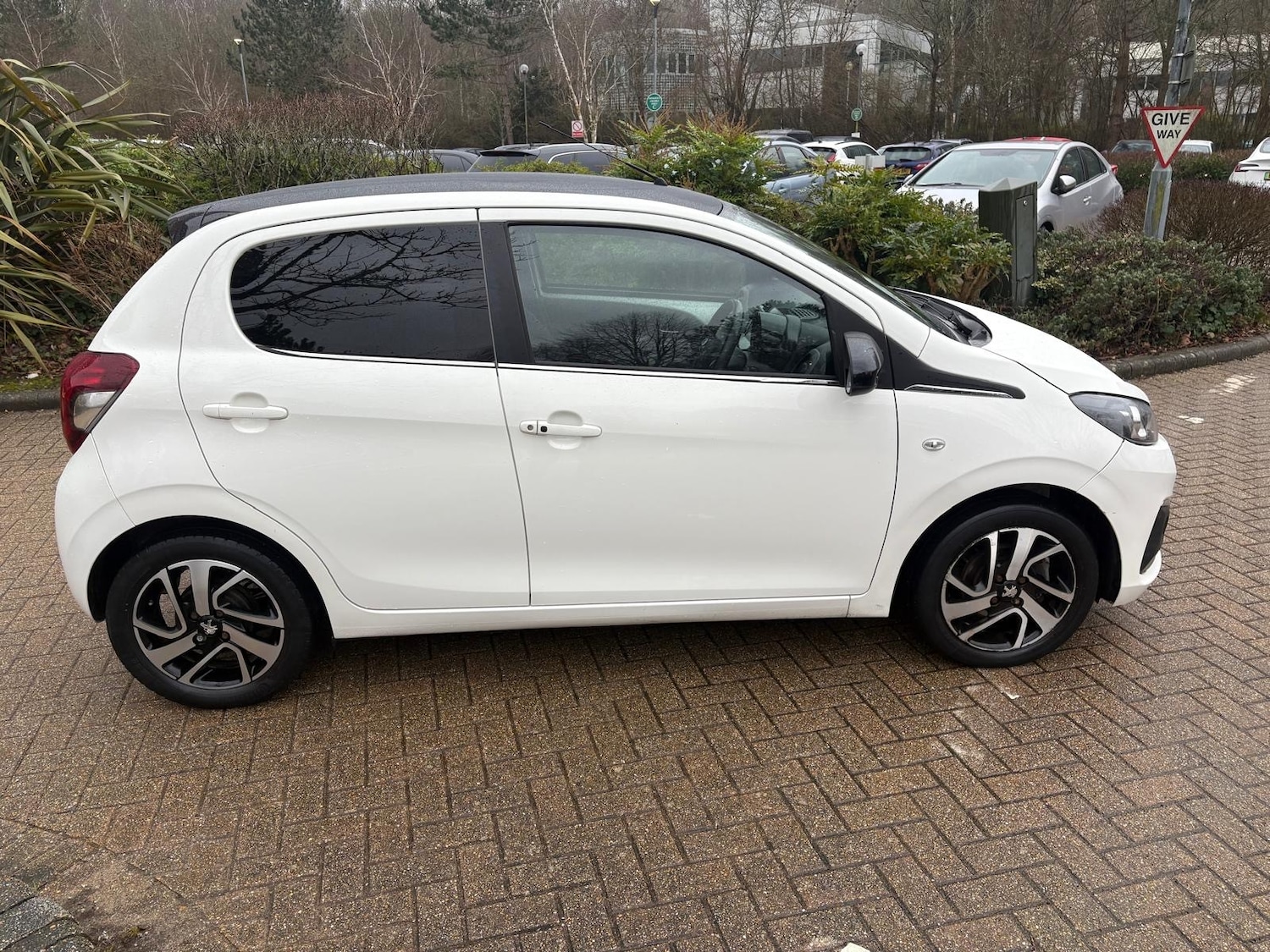 Used Peugeot 108 2018 for sale - 77620346: Photo 6