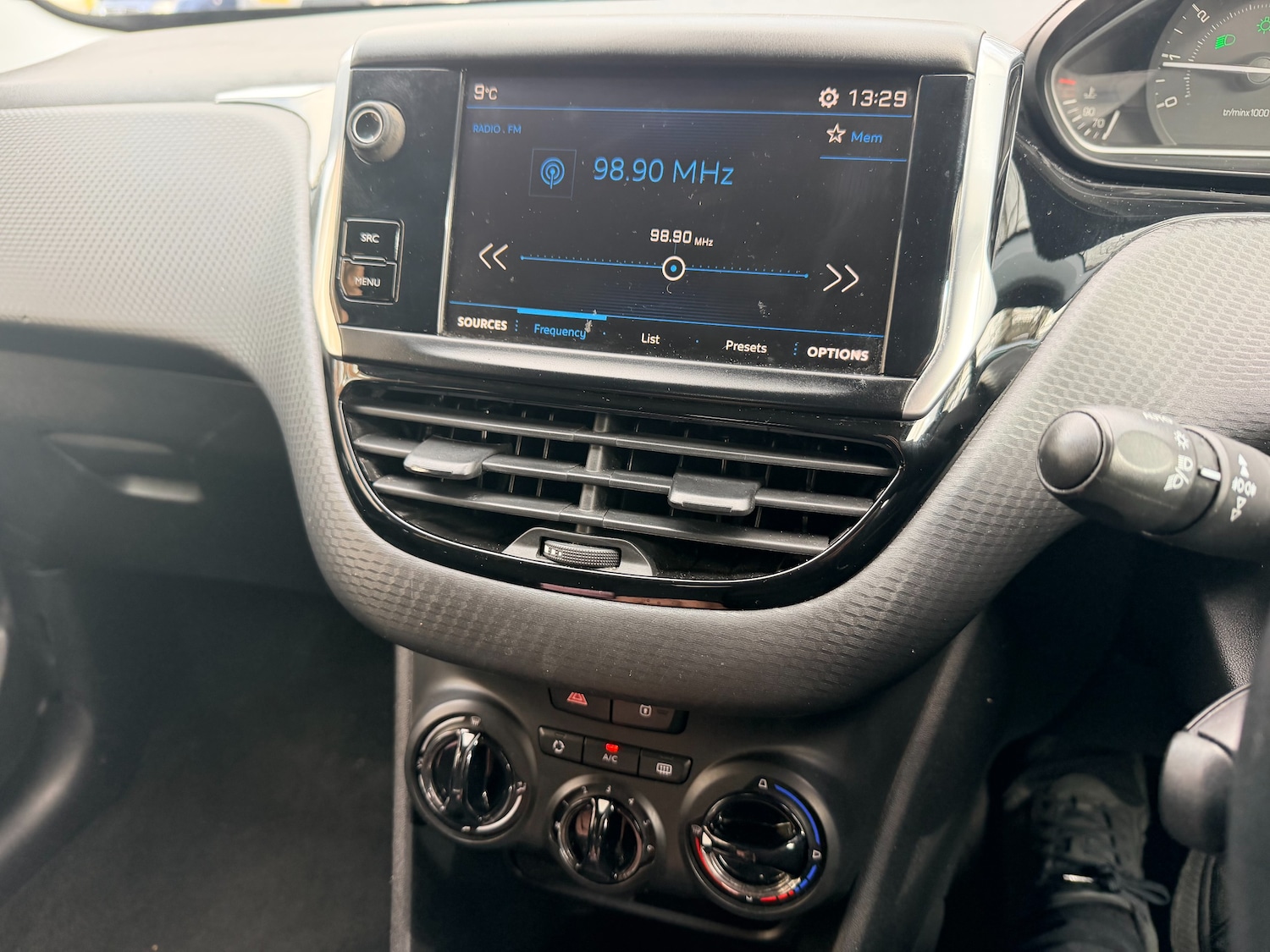 Used Peugeot 208 2017 for sale - 77539929: Photo 13