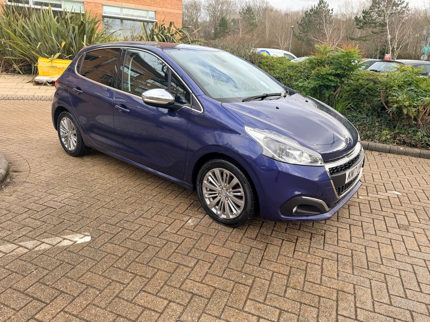 Used Peugeot 208 2017 for sale - 77539929: Photo 2