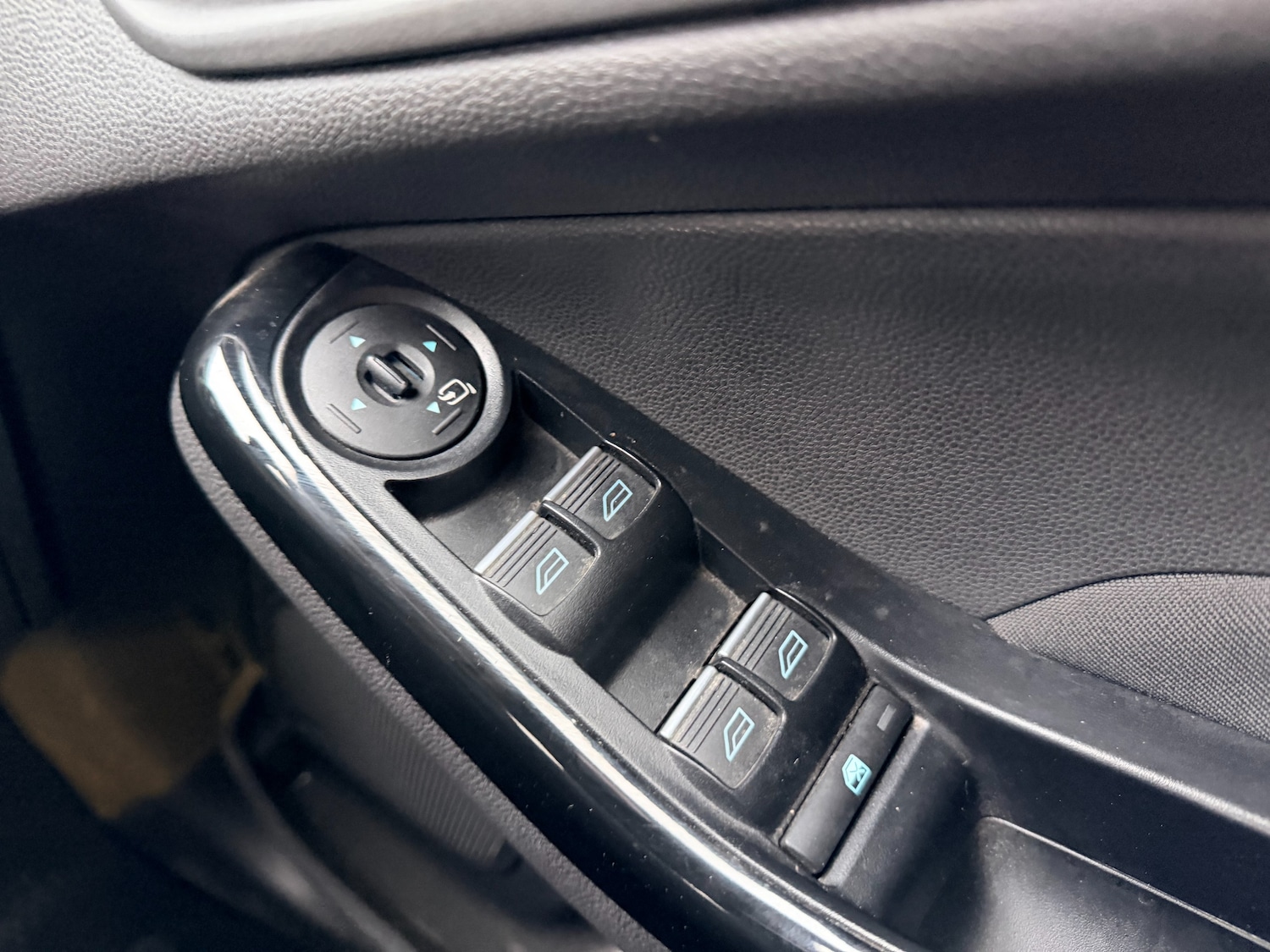 Used Ford Fiesta 2016 for sale - 77200783: Photo 27