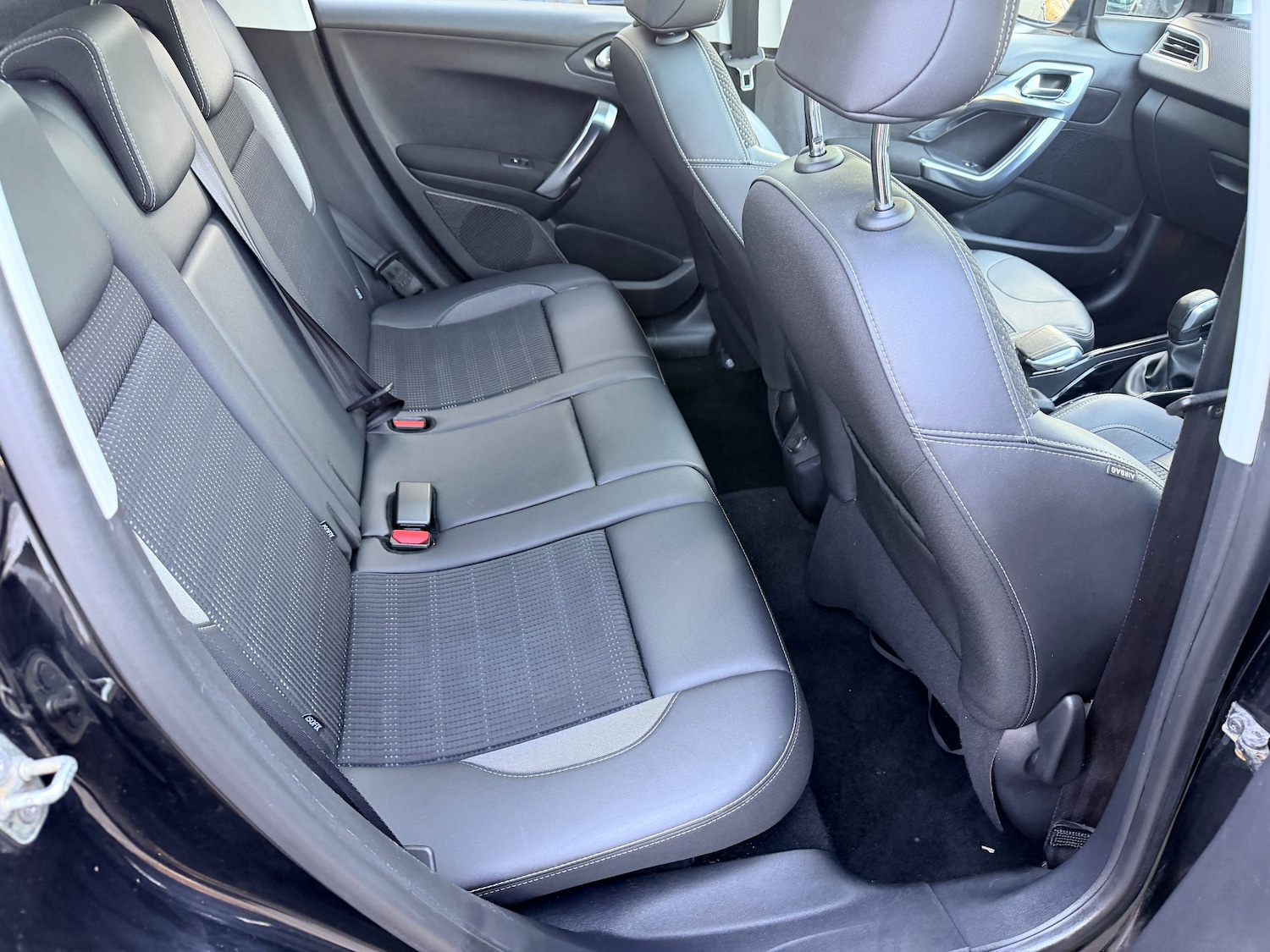 Used Peugeot 2008 2016 for sale - 77703255: Photo 18