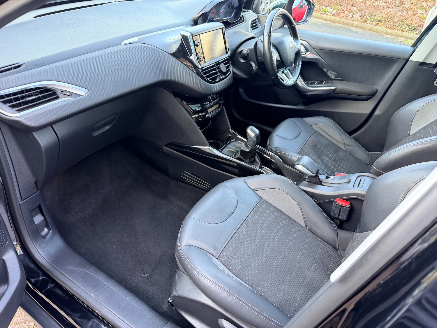 Used Peugeot 2008 2016 for sale - 77703255: Photo 21