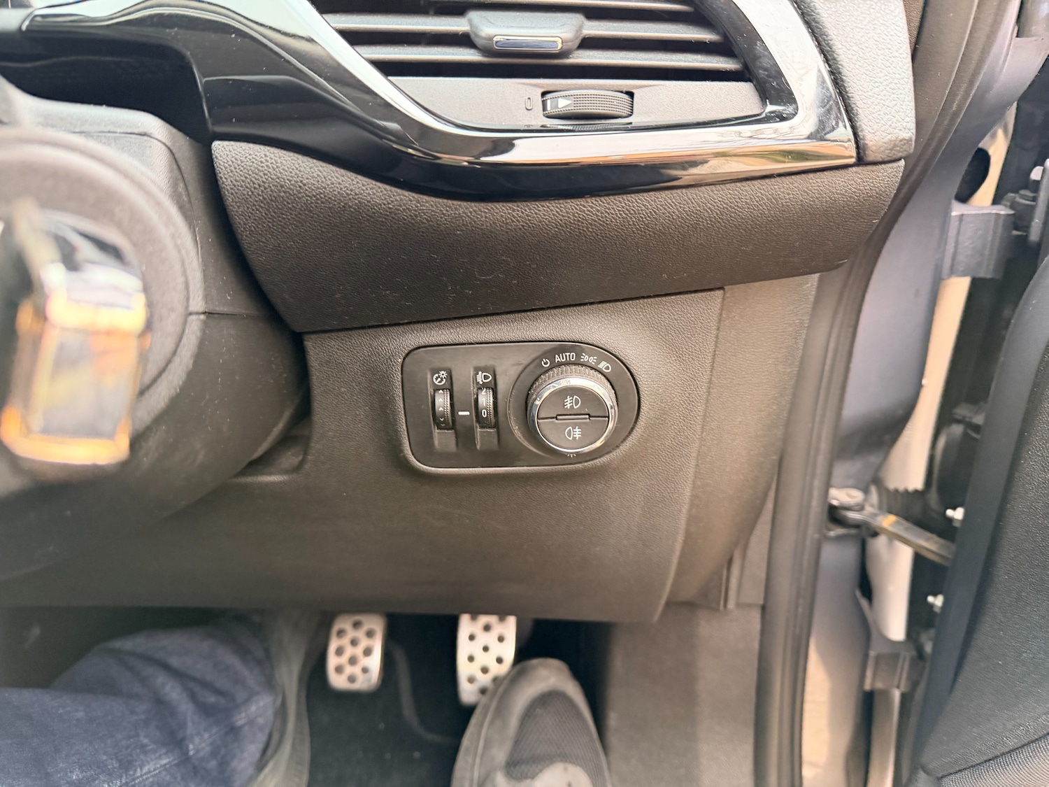 Used Vauxhall Corsa 2016 for sale - 77152706: Photo 15