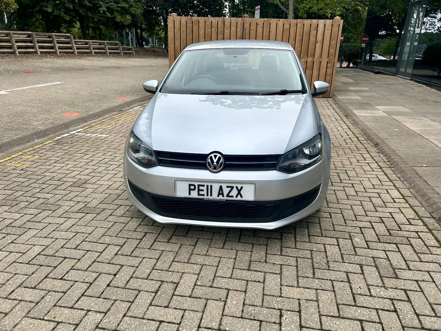 Used Volkswagen Polo 2011 for sale - 77124321: Photo 9