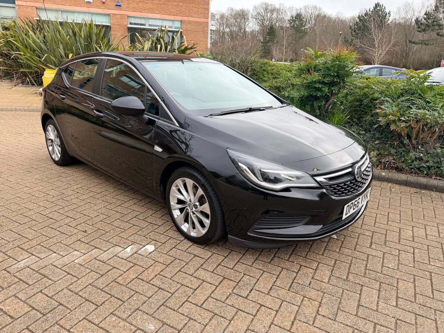 Used Vauxhall Astra 2016 for sale - 77679747: Photo 2