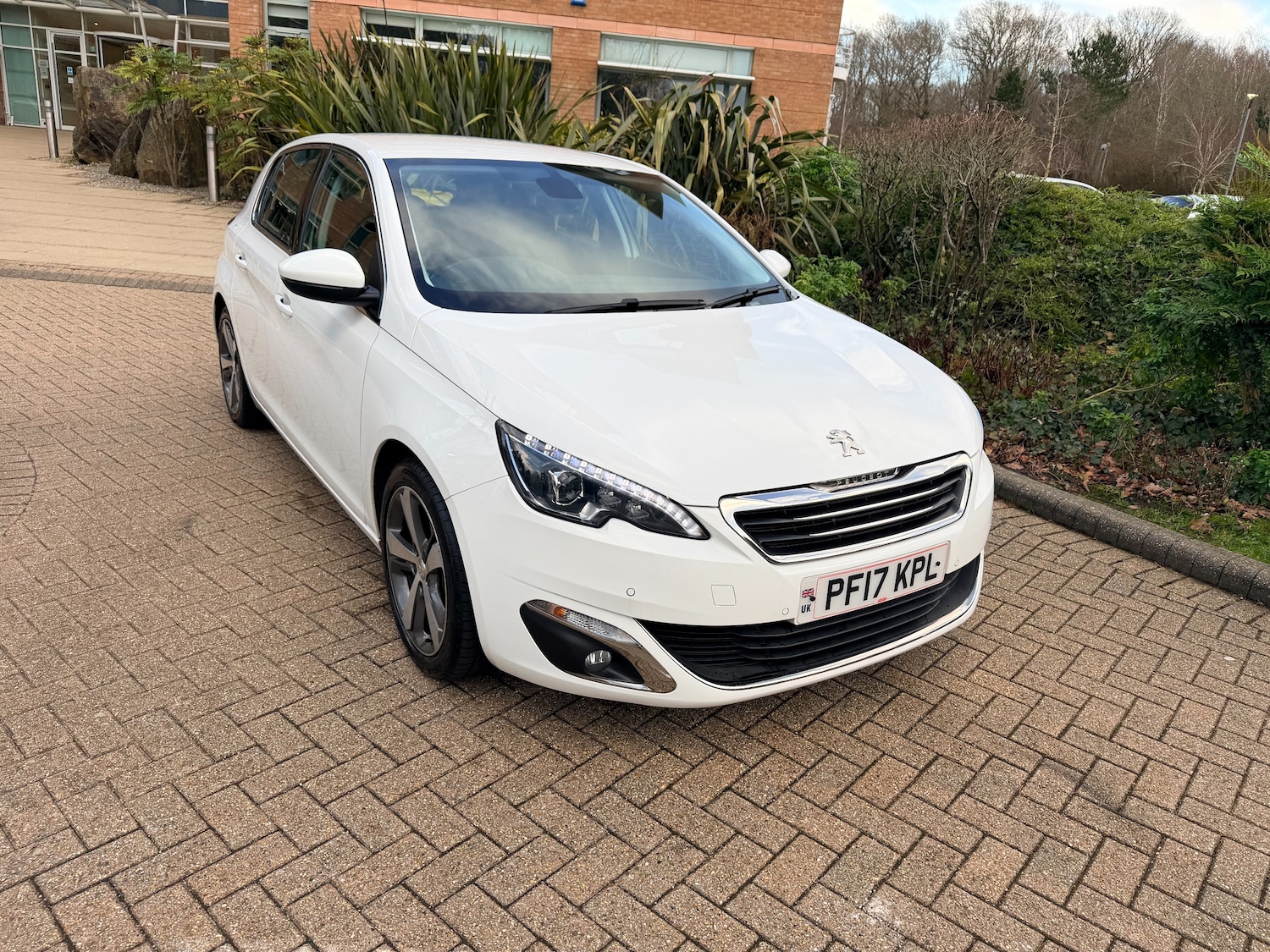 Used Peugeot 308 2017 for sale - 77269414: Photo 2