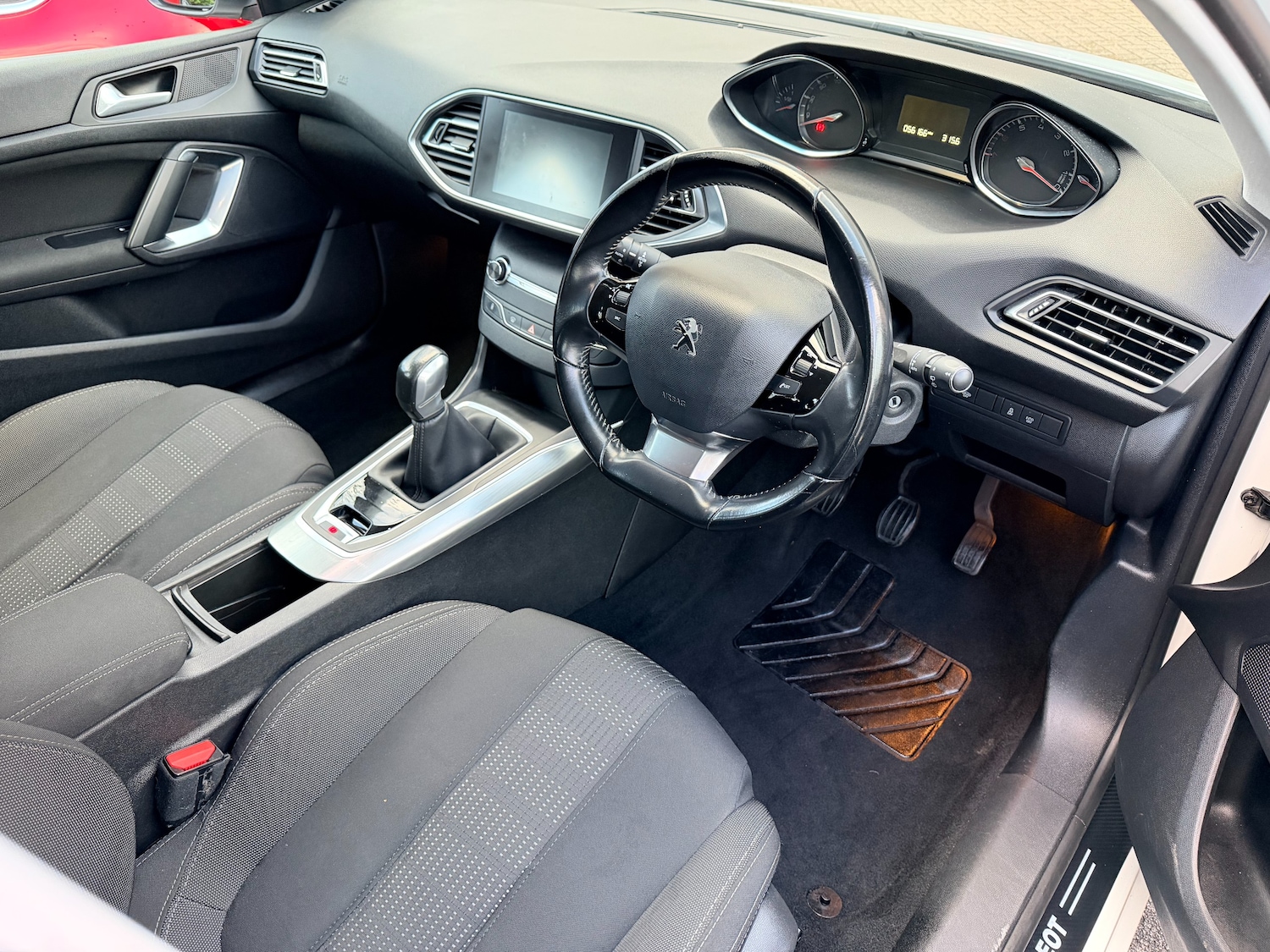 Used Peugeot 308 2017 for sale - 77269414: Photo 26