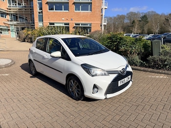 Used Toyota Yaris 2015 for sale - 77878669: Photo