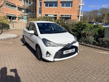 Used Toyota Yaris 2015 for sale - 77878669: Photo