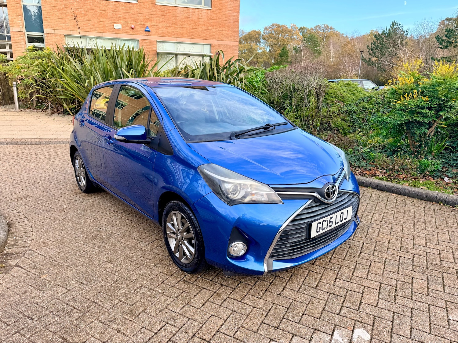 Used Toyota Yaris 2015 for sale - 77124308: Photo 1