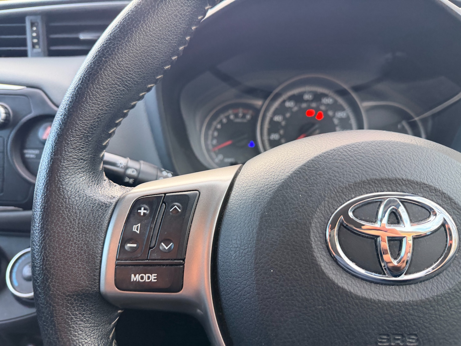 Used Toyota Yaris 2015 for sale - 77124308: Photo 11