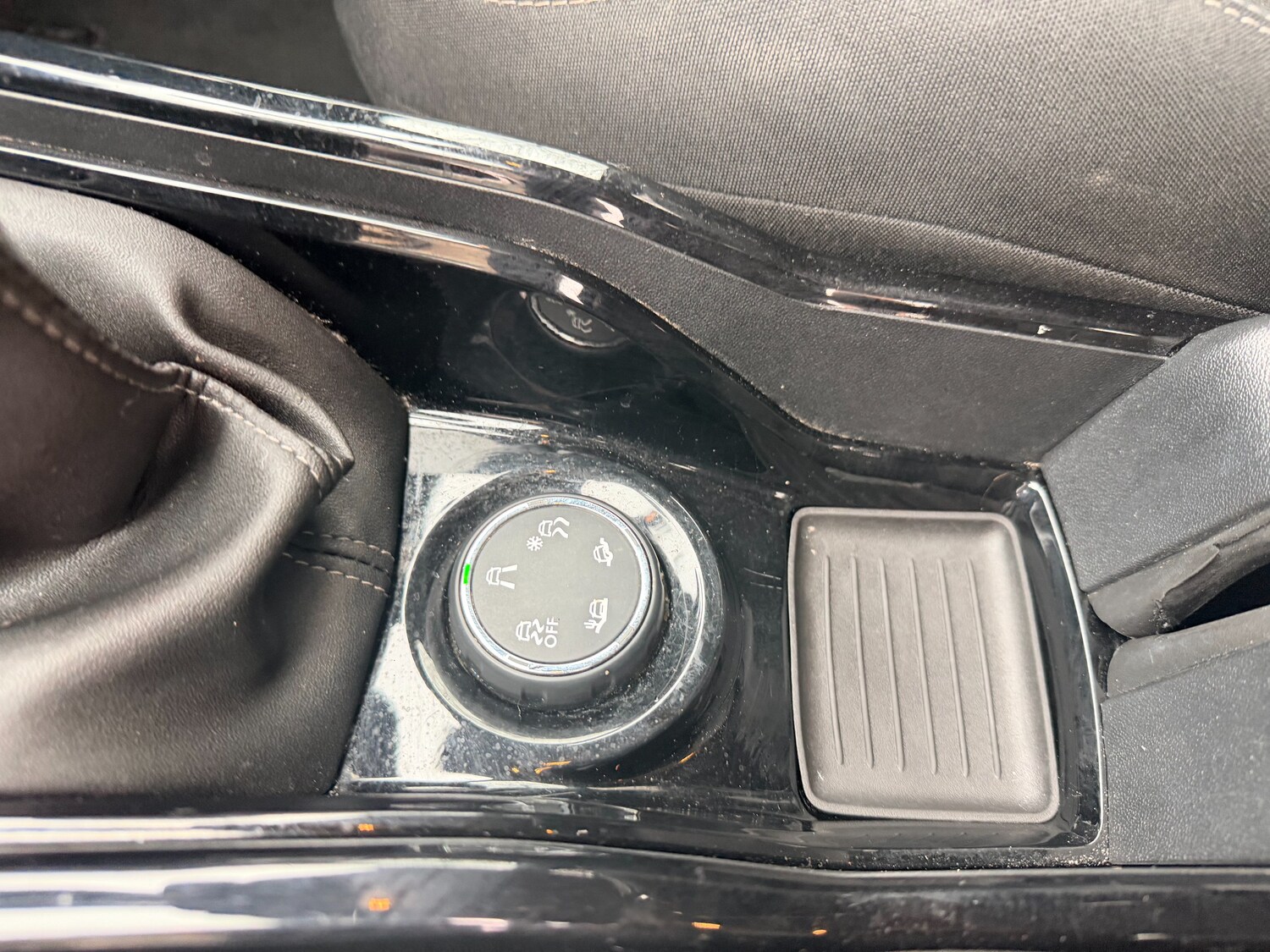 Used Peugeot 2008 2017 for sale - 77688200: Photo 16