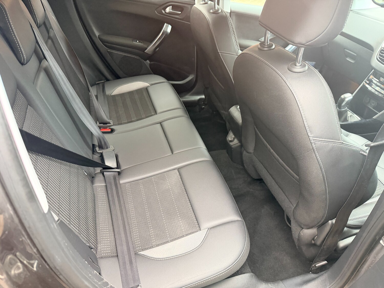 Used Peugeot 2008 2017 for sale - 77688200: Photo 22