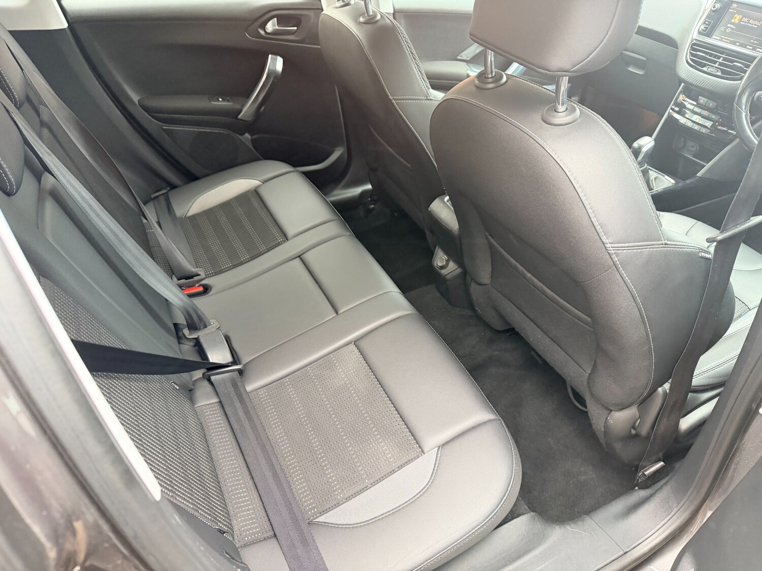 Used Peugeot 2008 2017 for sale - 77688200: Photo 23