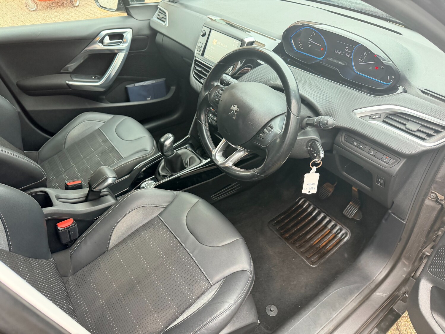 Used Peugeot 2008 2017 for sale - 77688200: Photo 27