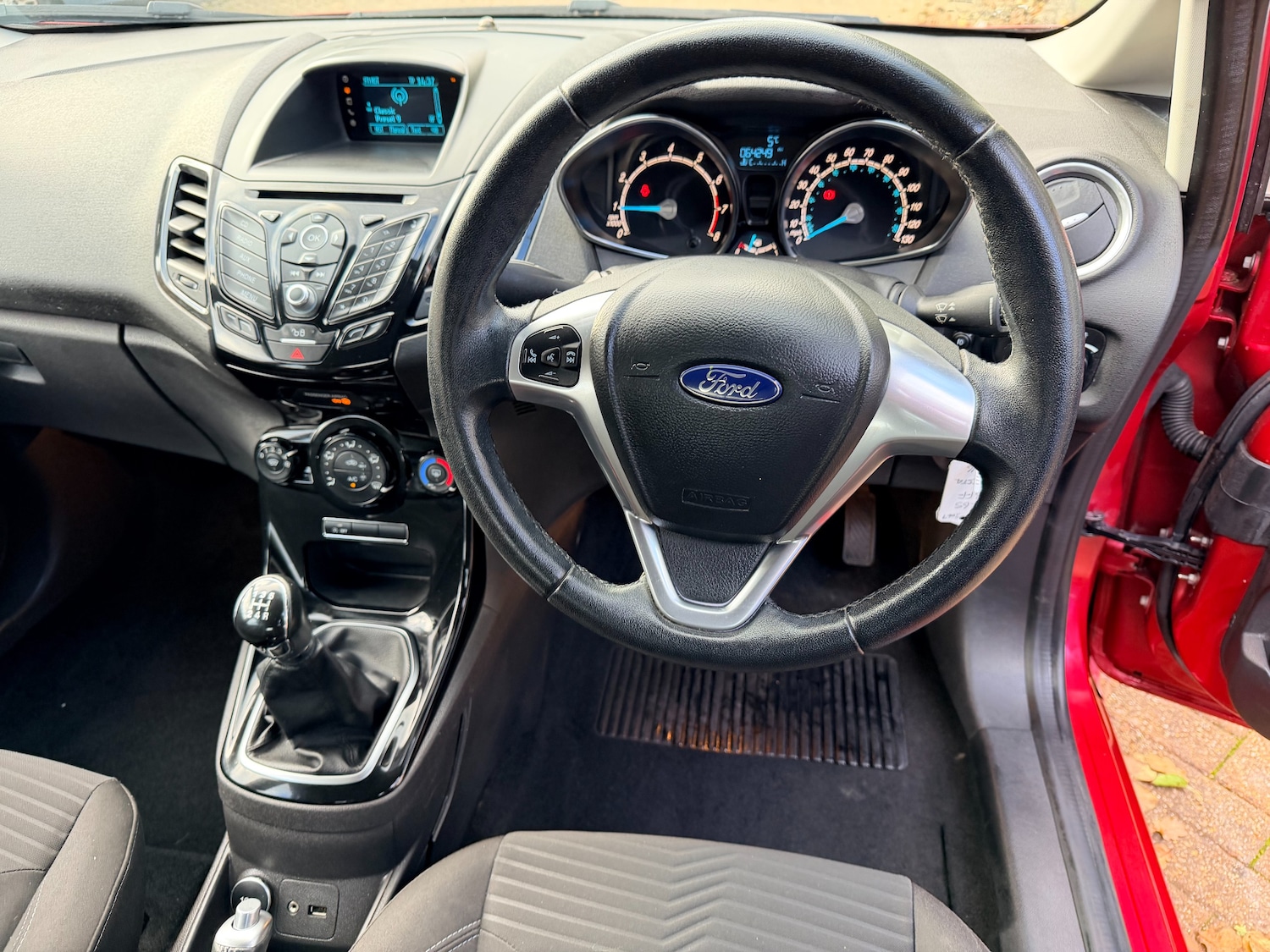 Used Ford Fiesta 2015 for sale - 77124300: Photo 12