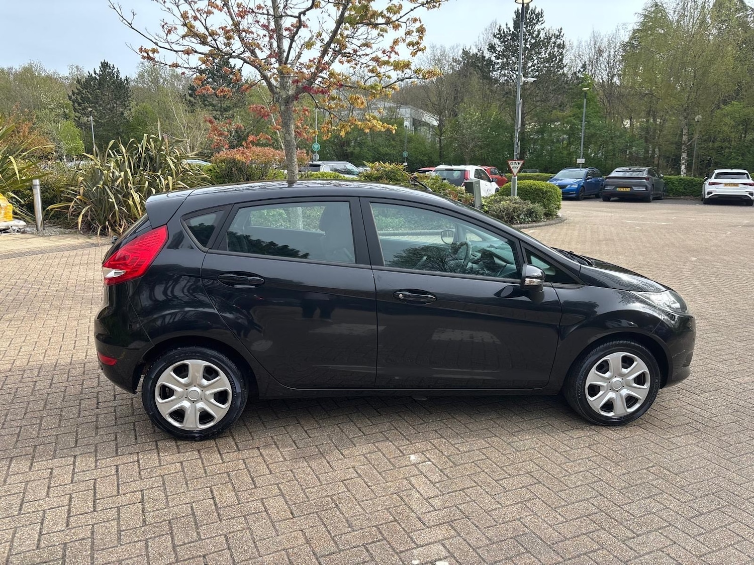 Used Ford Fiesta 2010 for sale - 78201481: Photo 12