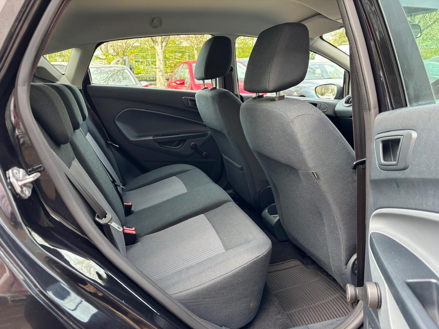 Used Ford Fiesta 2010 for sale - 78201481: Photo 25