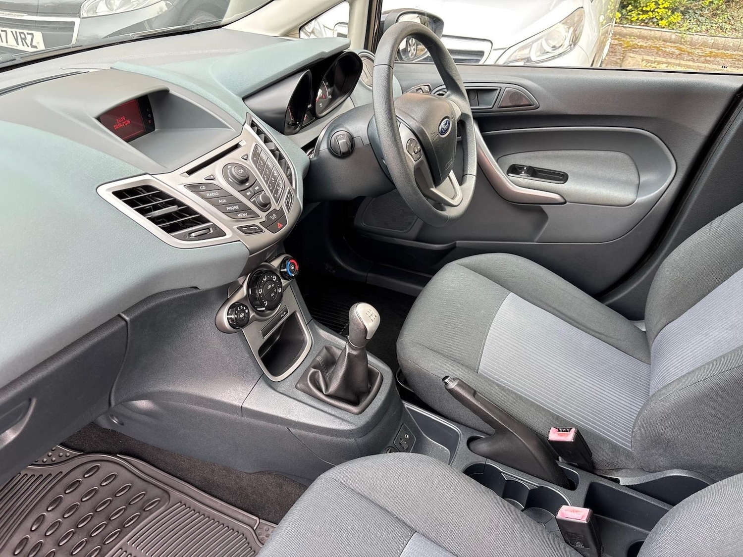 Used Ford Fiesta 2010 for sale - 78201481: Photo 26