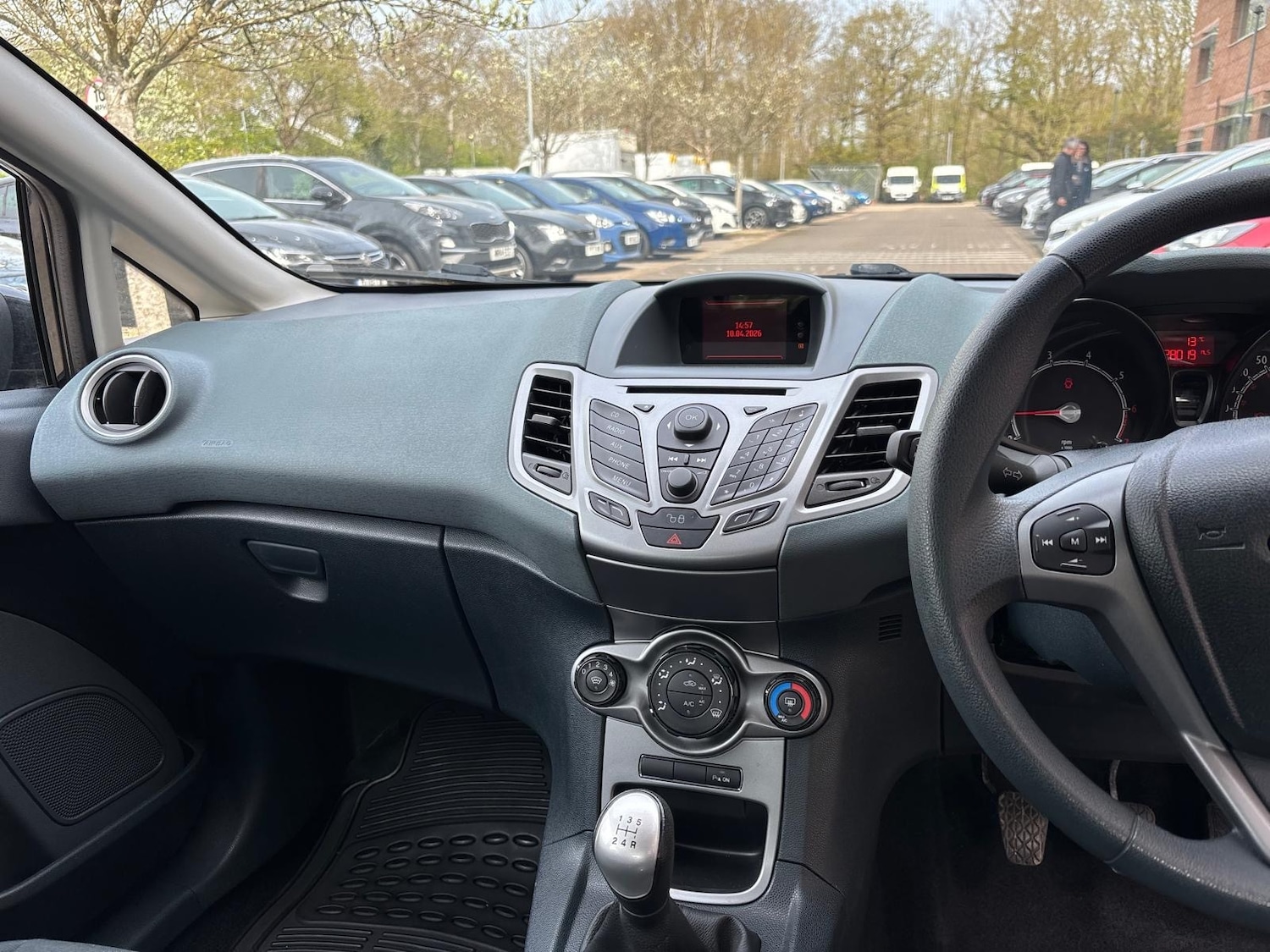 Used Ford Fiesta 2010 for sale - 78201481: Photo 30