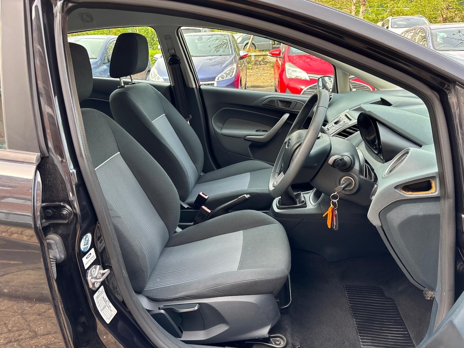 Used Ford Fiesta 2010 for sale - 78201481: Photo 32