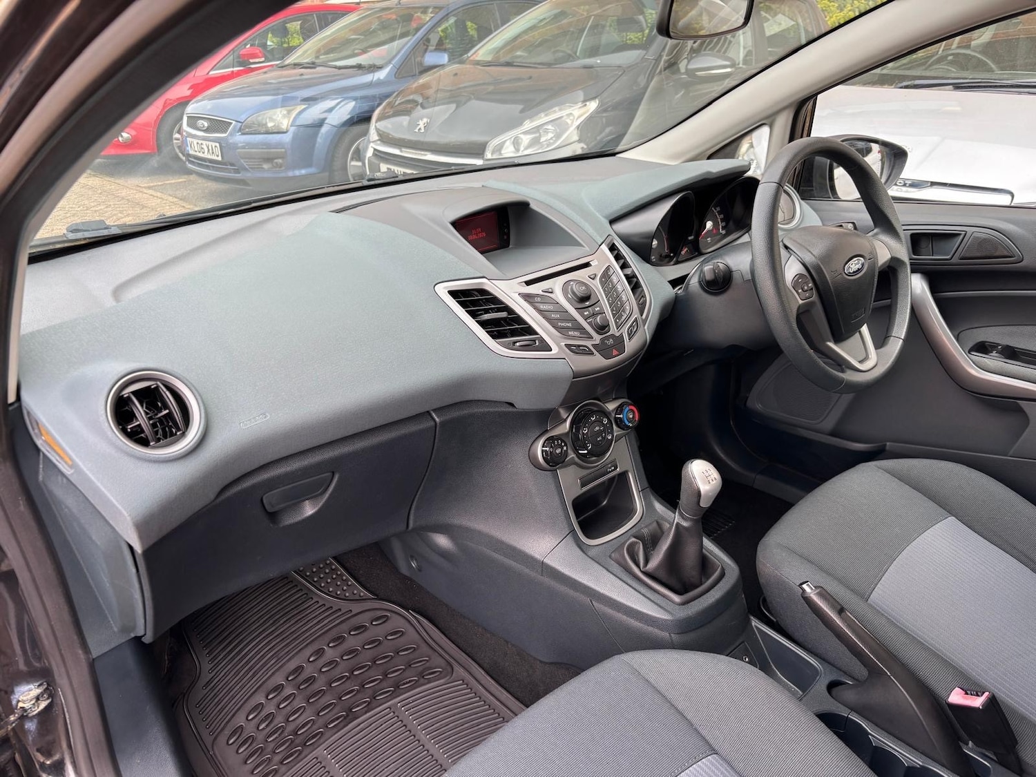 Used Ford Fiesta 2010 for sale - 78201481: Photo 33