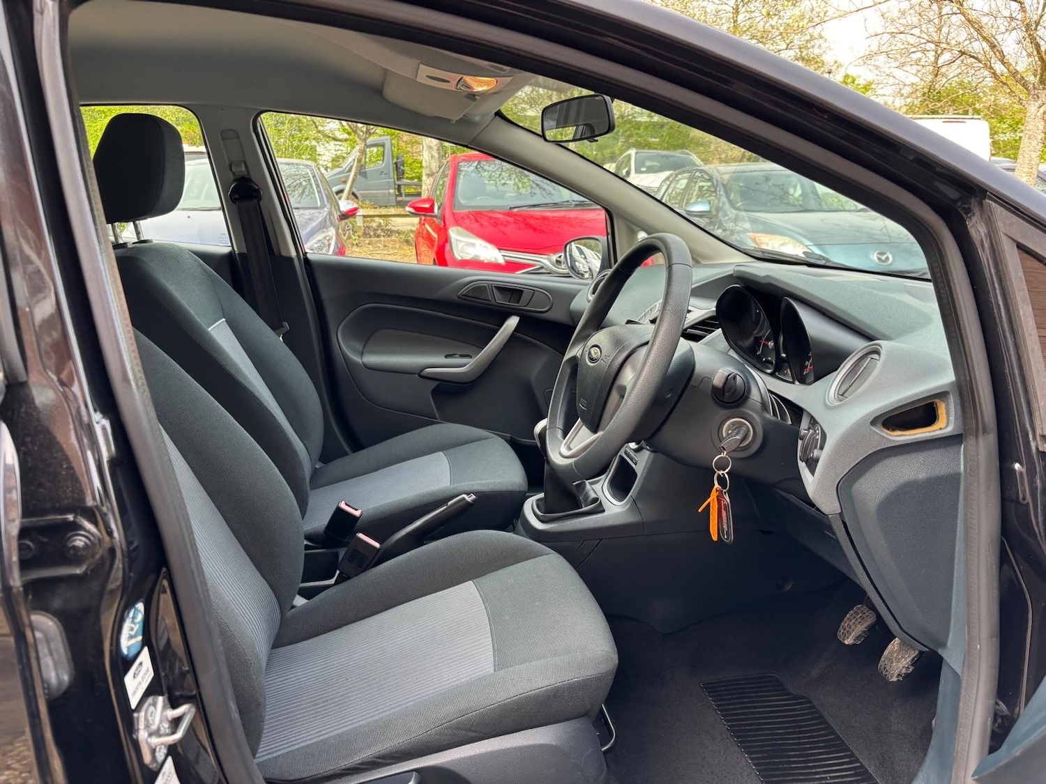 Used Ford Fiesta 2010 for sale - 78201481: Photo 36