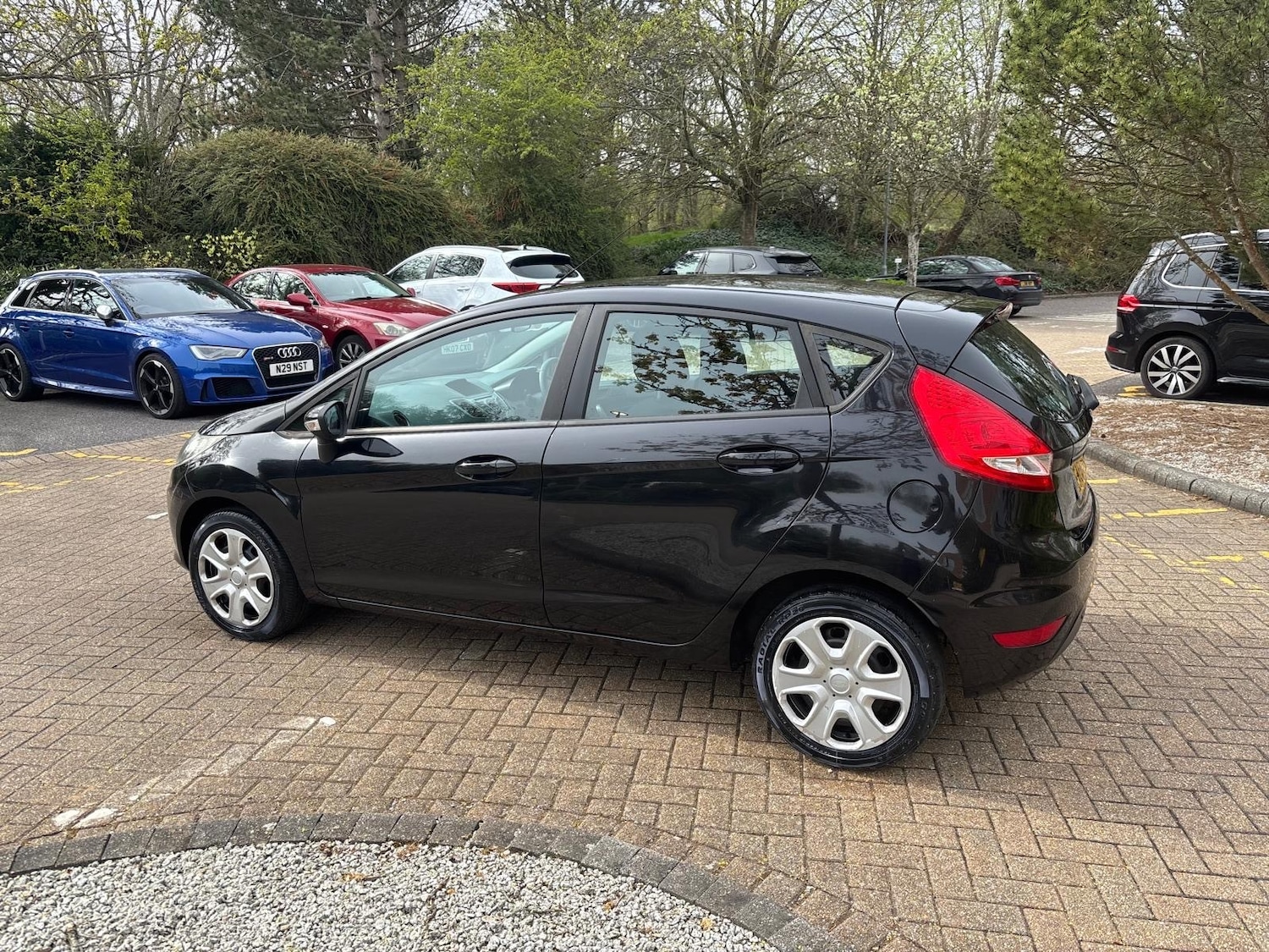 Used Ford Fiesta 2010 for sale - 78201481: Photo 5