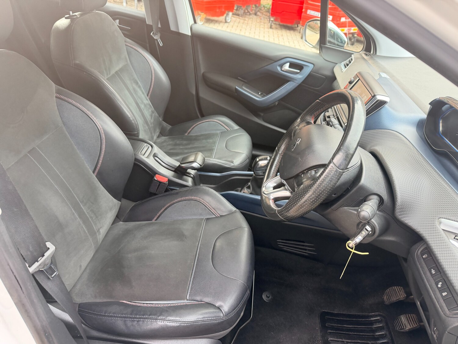 Used Peugeot 2008 2014 for sale - 77578832: Photo 14
