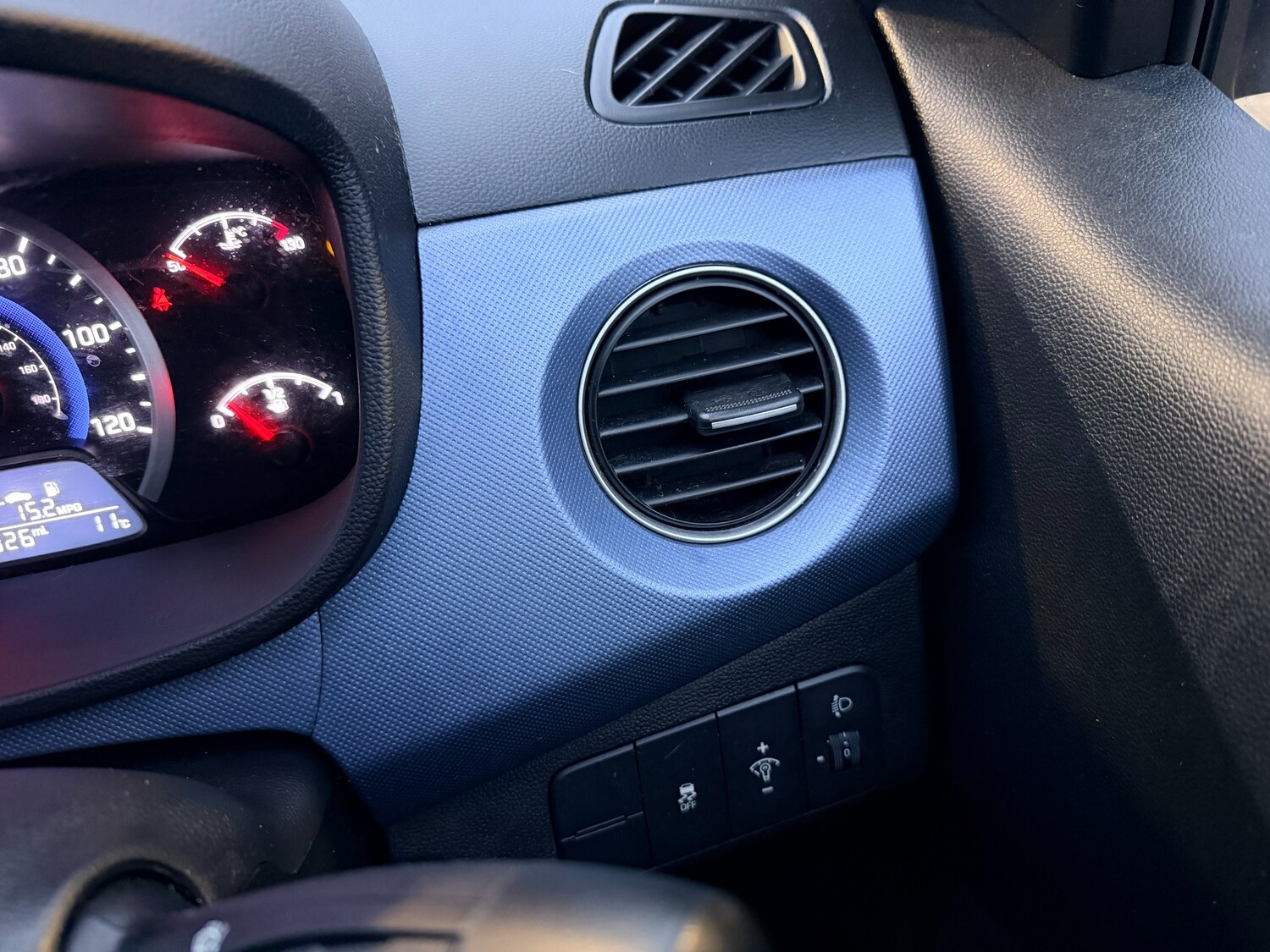 Used Hyundai i10 2015 for sale - 77855847: Photo 19