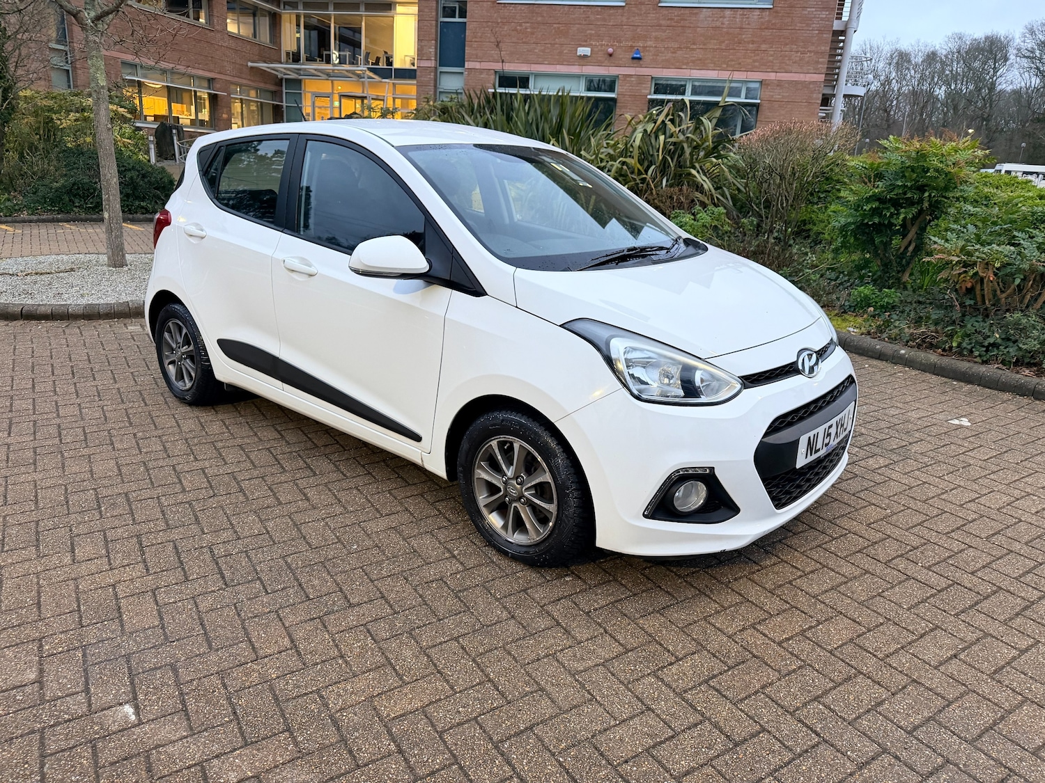 Used Hyundai i10 2015 for sale - 77855847: Photo 4