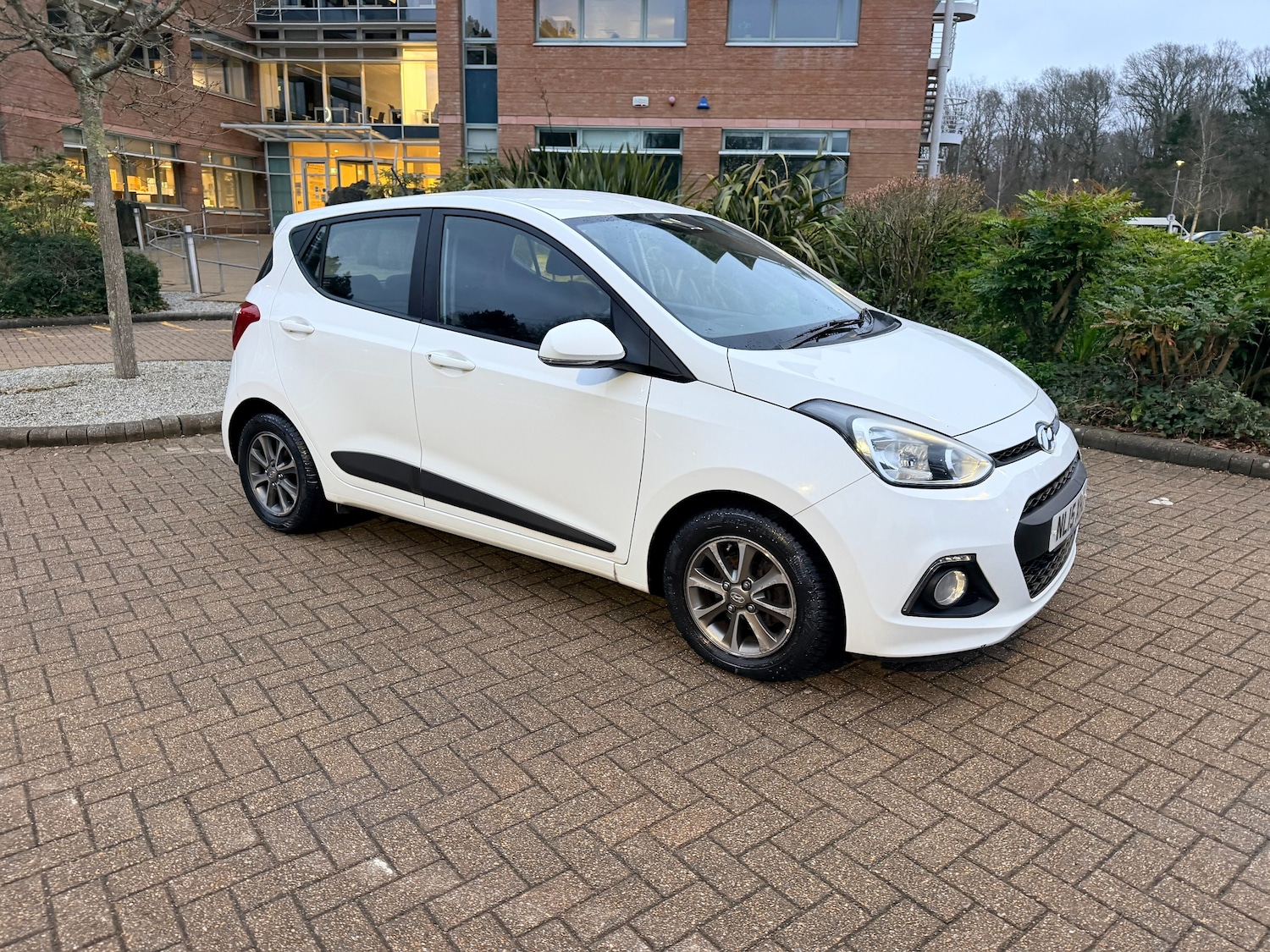 Used Hyundai i10 2015 for sale - 77855847: Photo 5