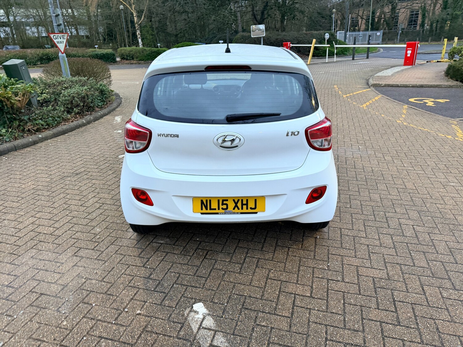 Used Hyundai i10 2015 for sale - 77855847: Photo 7