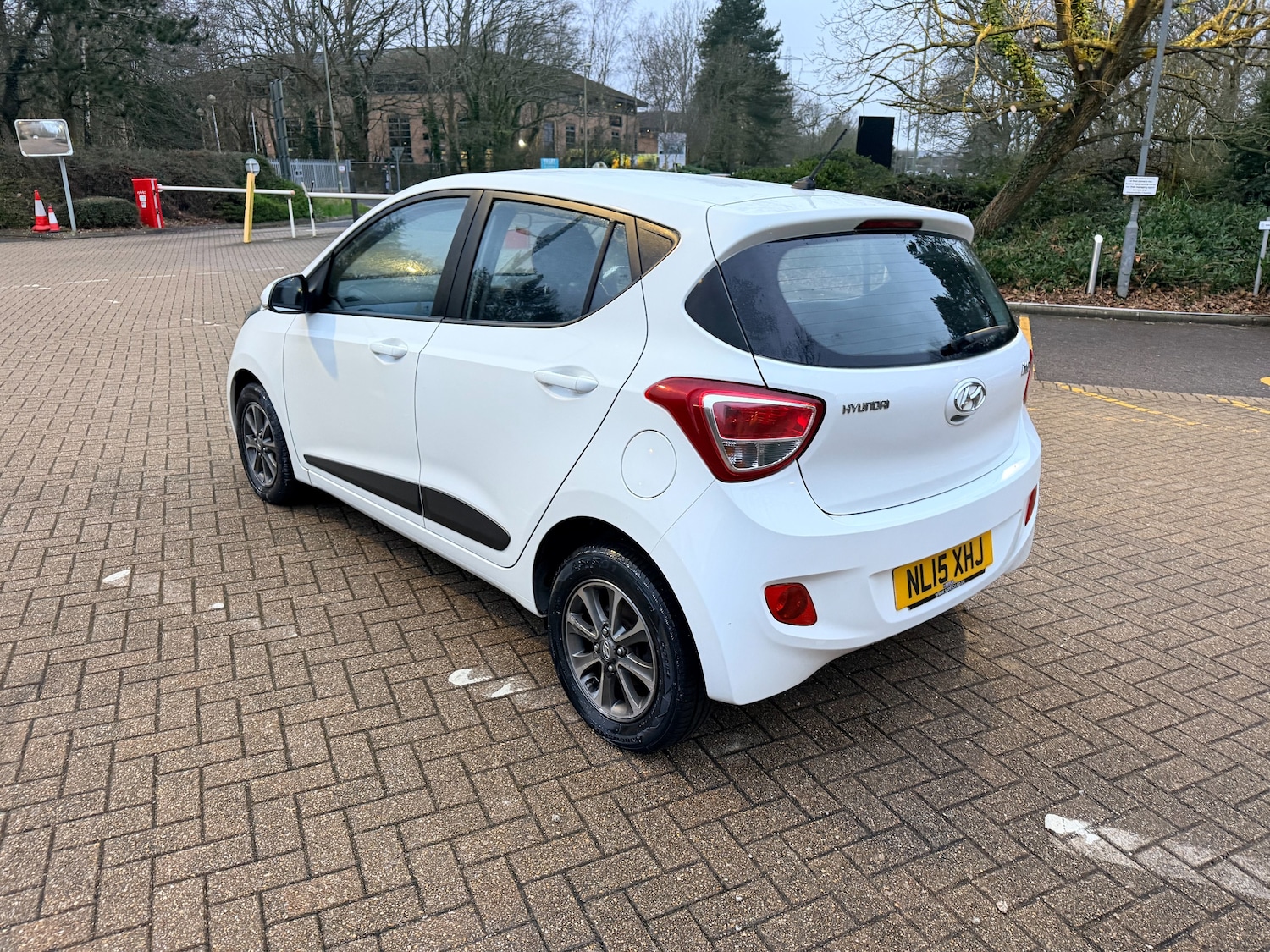 Used Hyundai i10 2015 for sale - 77855847: Photo 9