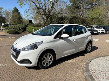 Used Peugeot 208 2016 for sale - 78049889: Photo