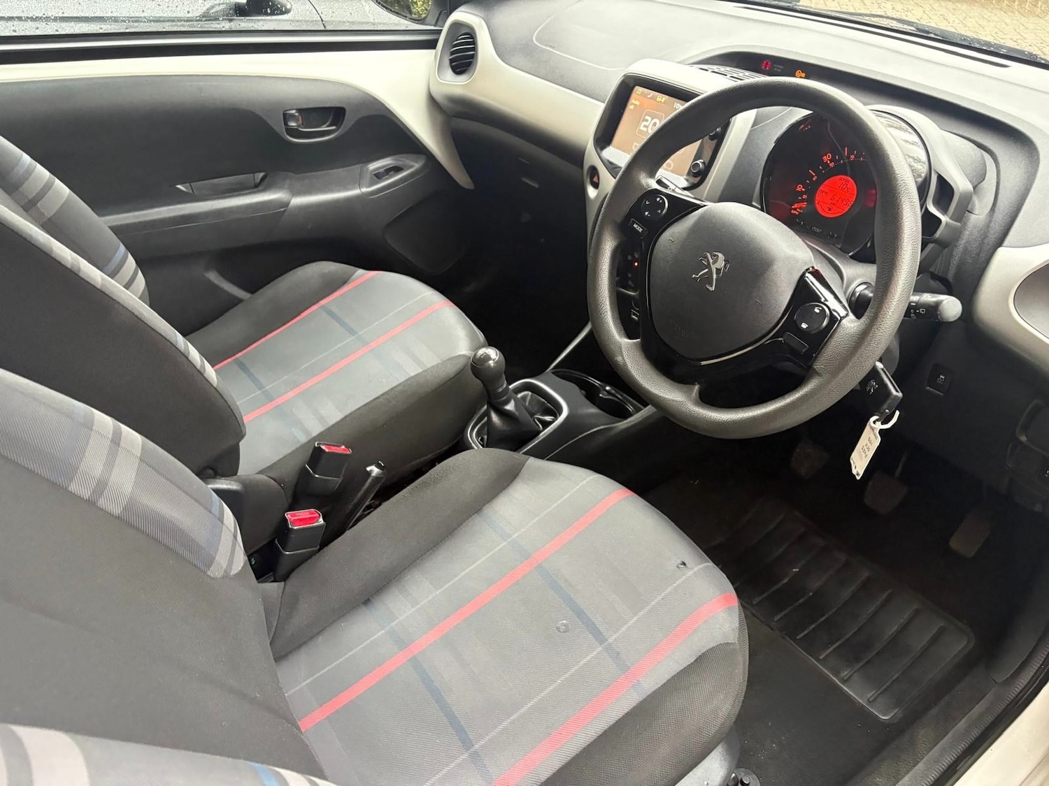 Used Peugeot 108 2015 for sale - 77398482: Photo 11